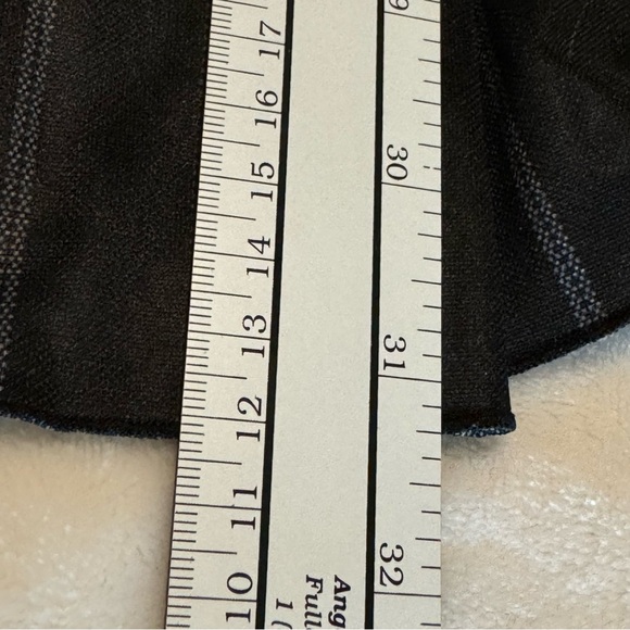 Leg Avenue medium sexy gangster dress costume red black pinstriped cosplay dress - Picture 10 of 11